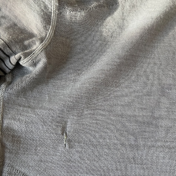 Smartwool Intraknit 200 long sleeve FLAWED - Picture 3 of 5